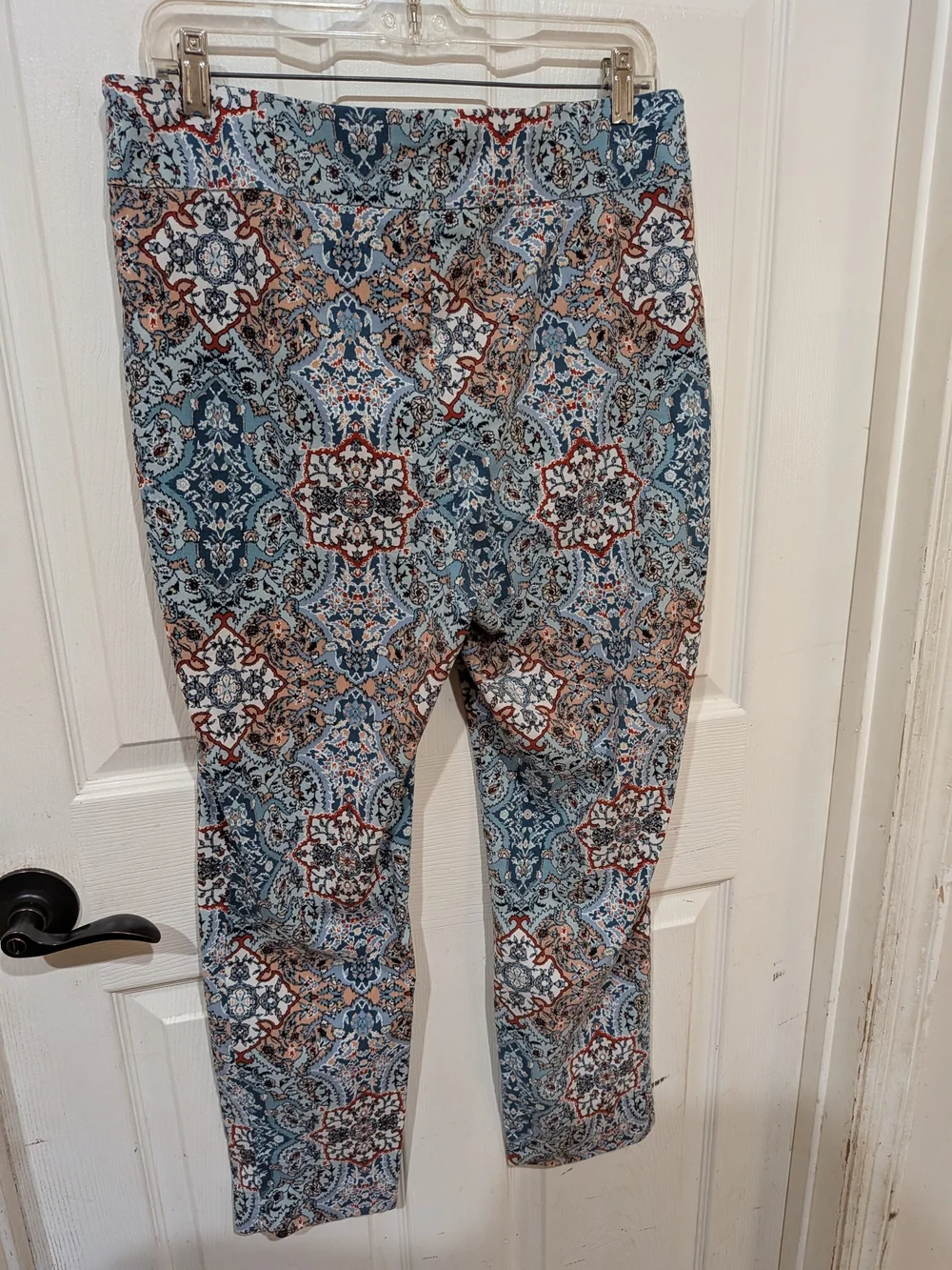 Chico's Multi Print Pull On Pants Dressy Casual Resortwear